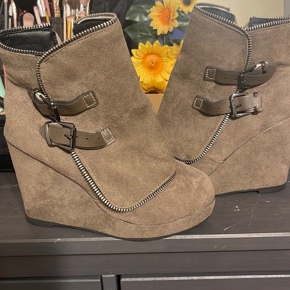 Gray boots